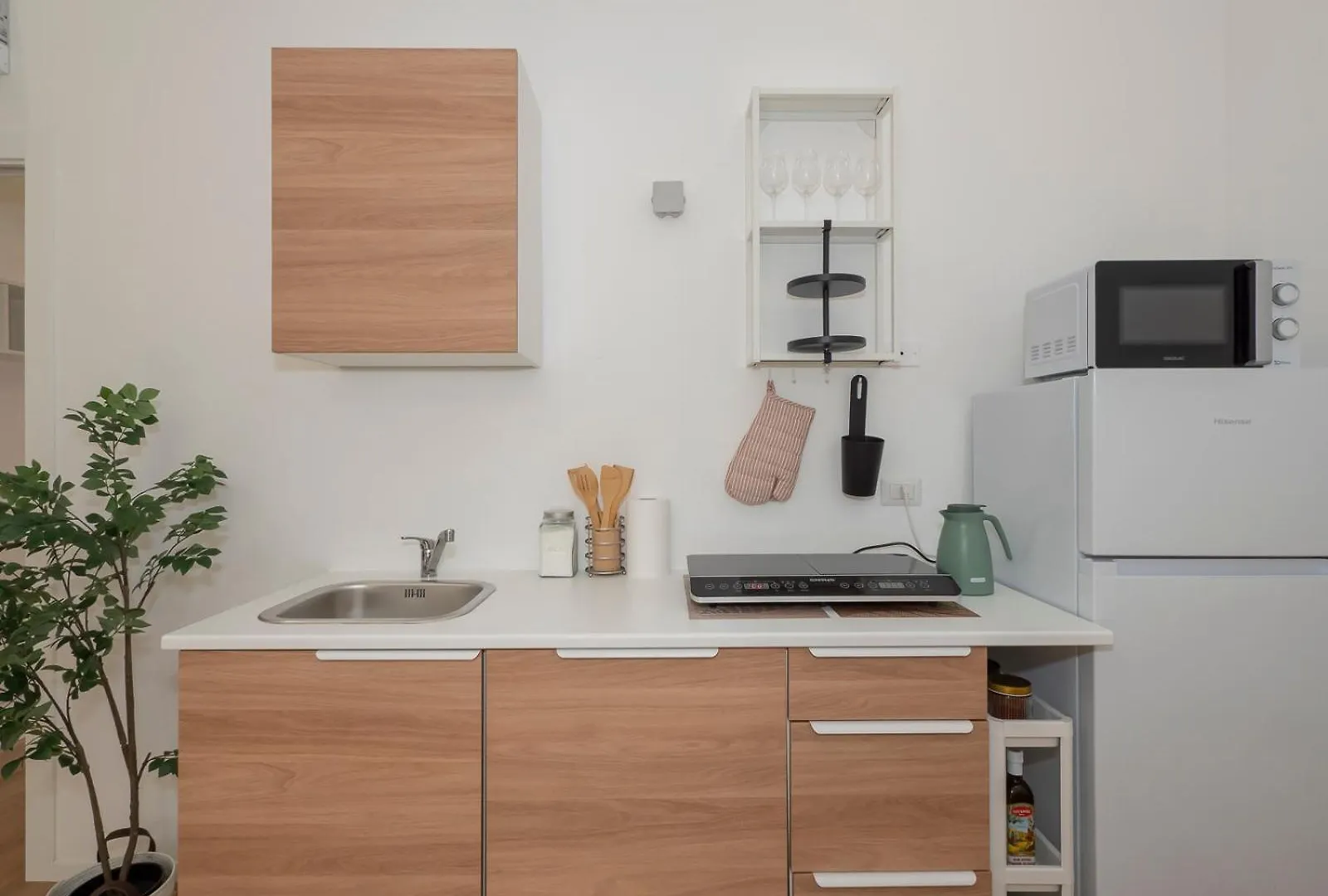 Xenia Apartments - Renovated Flat In Navigli Area Milan