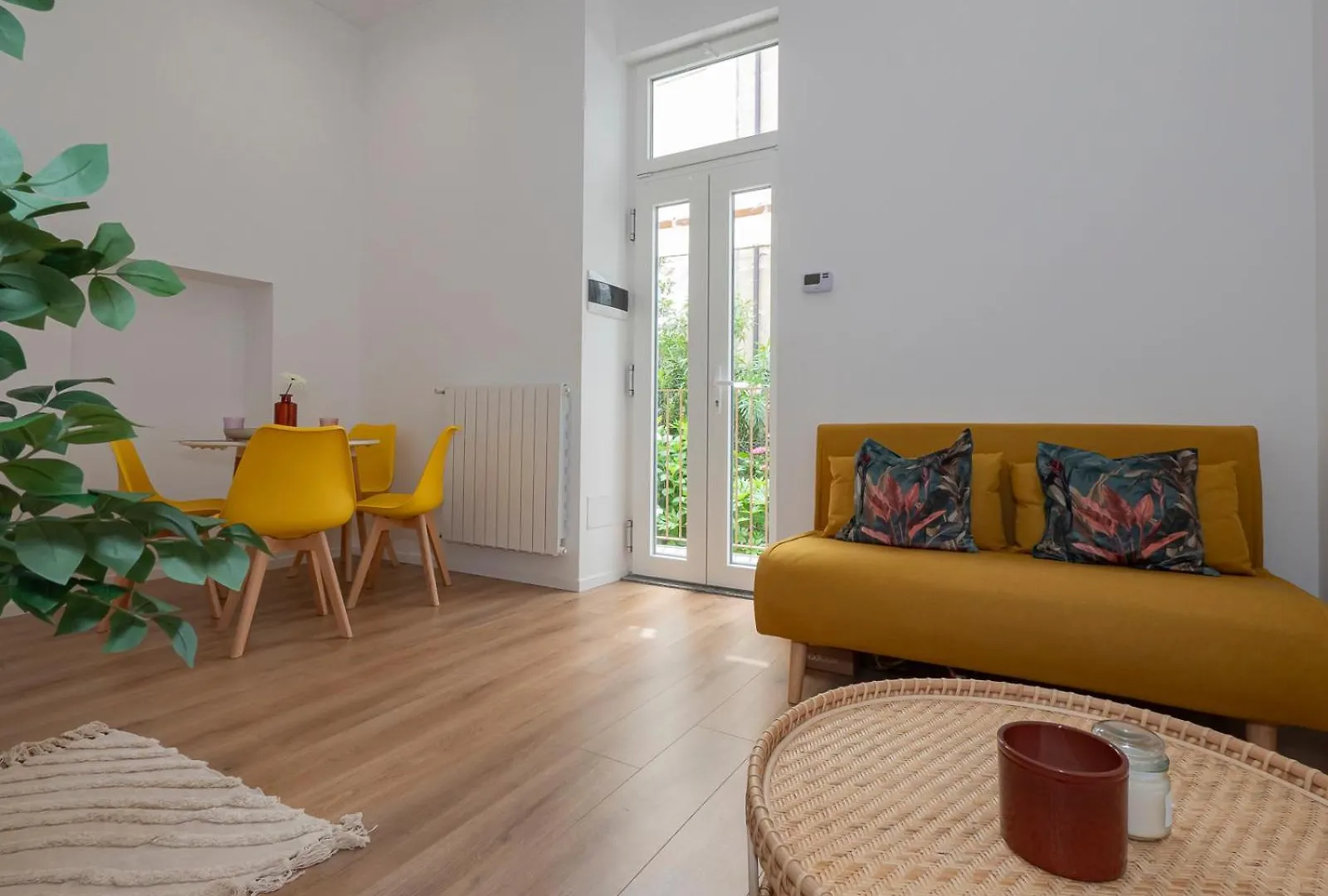Xenia Apartments - Renovated Flat In Navigli Area Milan